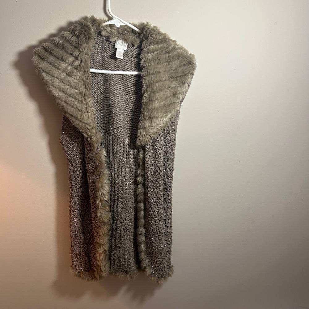Chicos Sz 0 Vest Faux Fur Trim Sparkle Coquette Old Money Whimsigoth Dainty Luxe